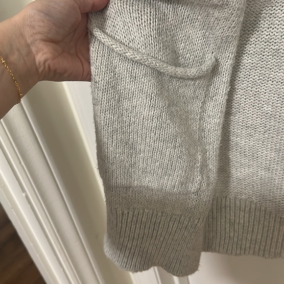 SILENCE + NOISE | Grey Knit Long Oversized Cardigan - Picture 4 of 5